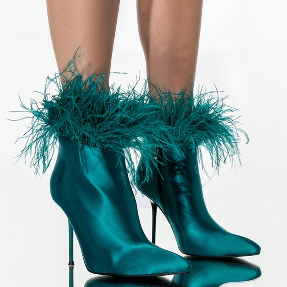 AZALEA WANG RUFFLE YOUR FEATHERS STILETTO BOOTIE IN GREEN